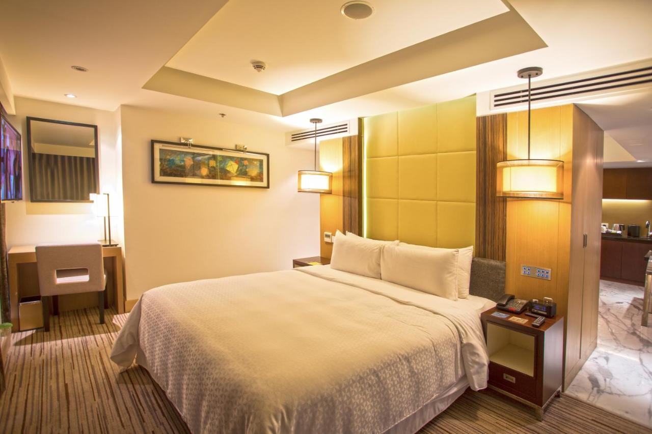 Doreen Hotel Dhaka Buitenkant foto